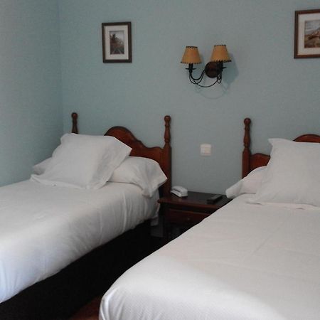 Hotel Puerto De Llanes Buitenkant foto